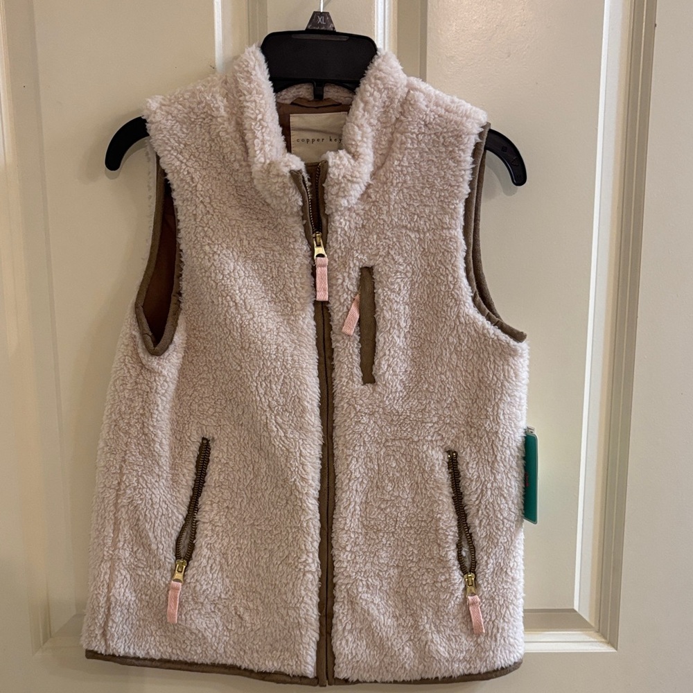 Copper Key Ivory Sherpa Fleece Vest